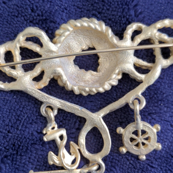 Nautical Brooch - Picture 3 of 4